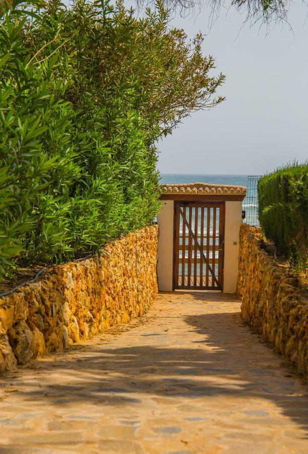 1Br Beachfront Complex - Mi Capricho Sitio de Calahonda Екстериор снимка